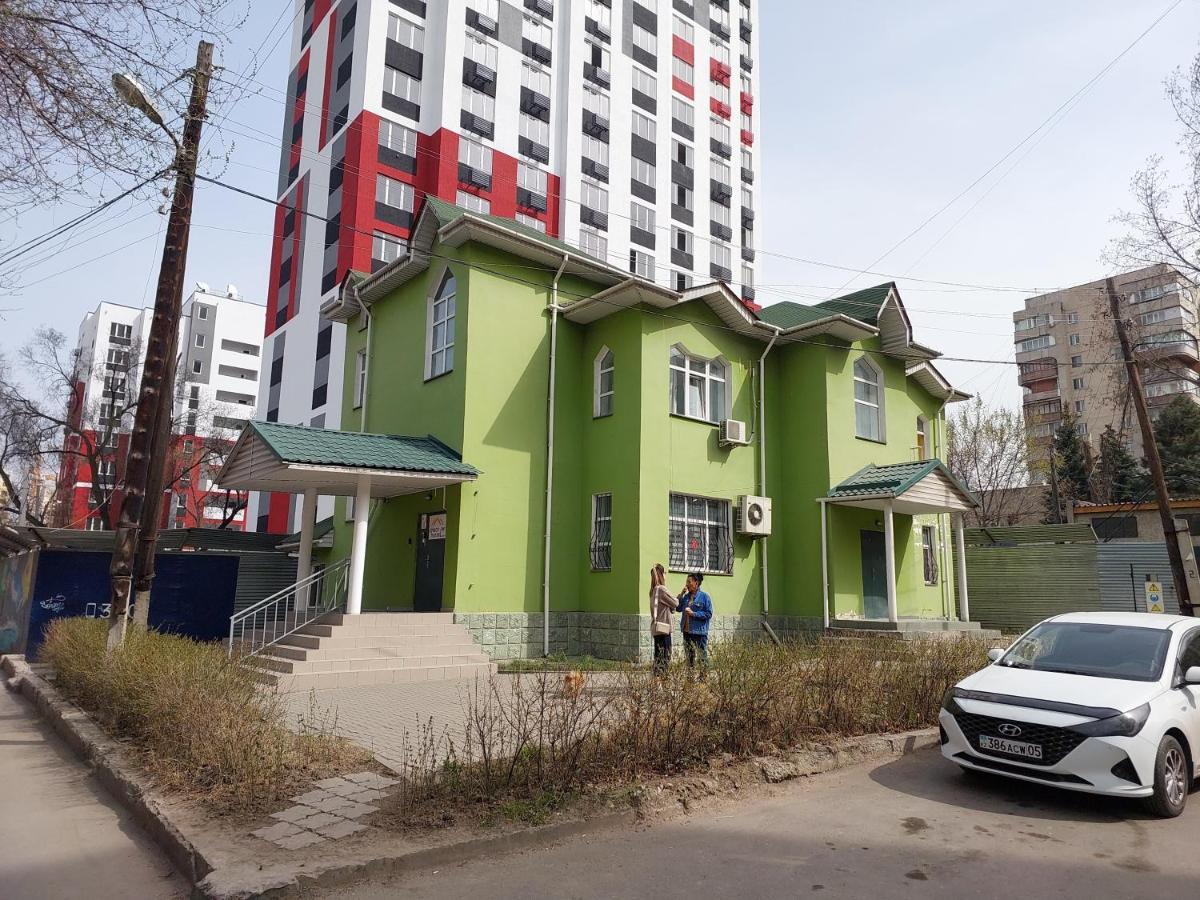 Check Inn Hostel Almaty Exterior foto